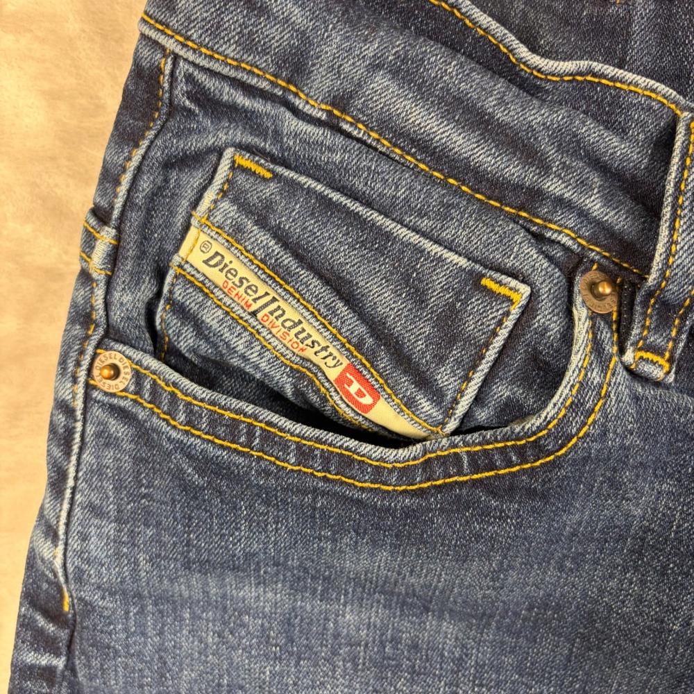 Diesel Jeans Widee R Womens 31 Wide Leg Relaxed Blue Denim Jeans High Rise RB065 - Picture 4 of 16